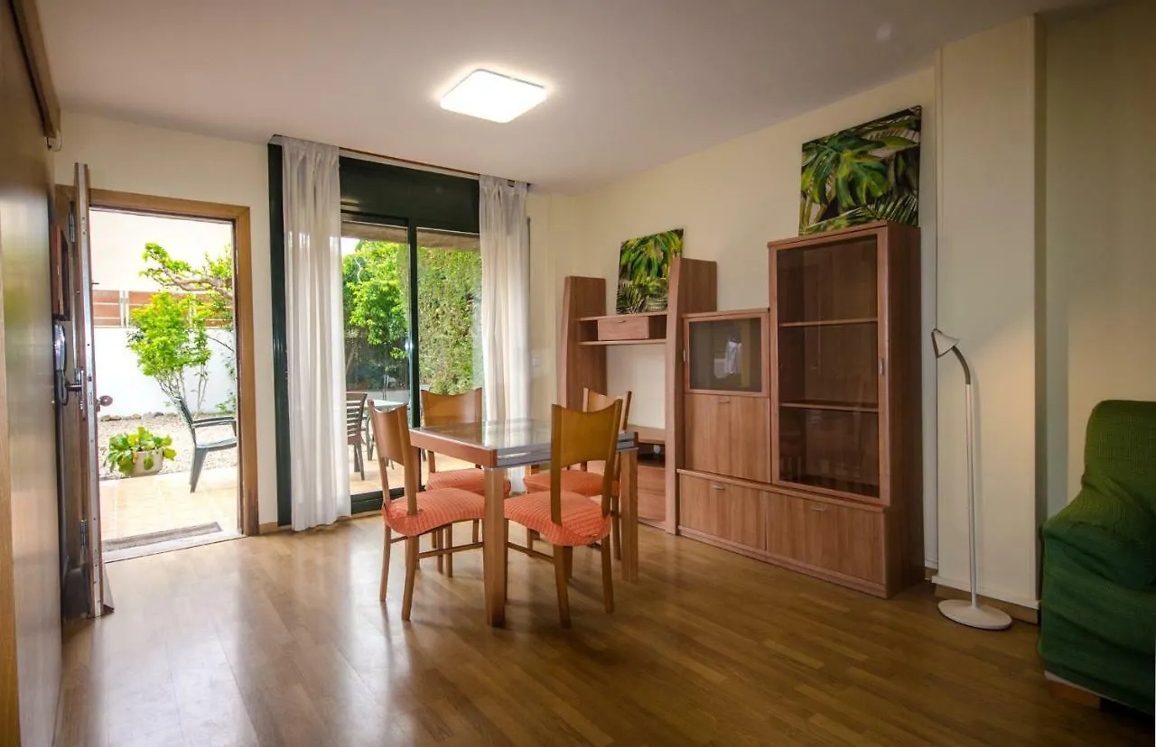فندق Casa Con Piscina Y Parking En خيرونا