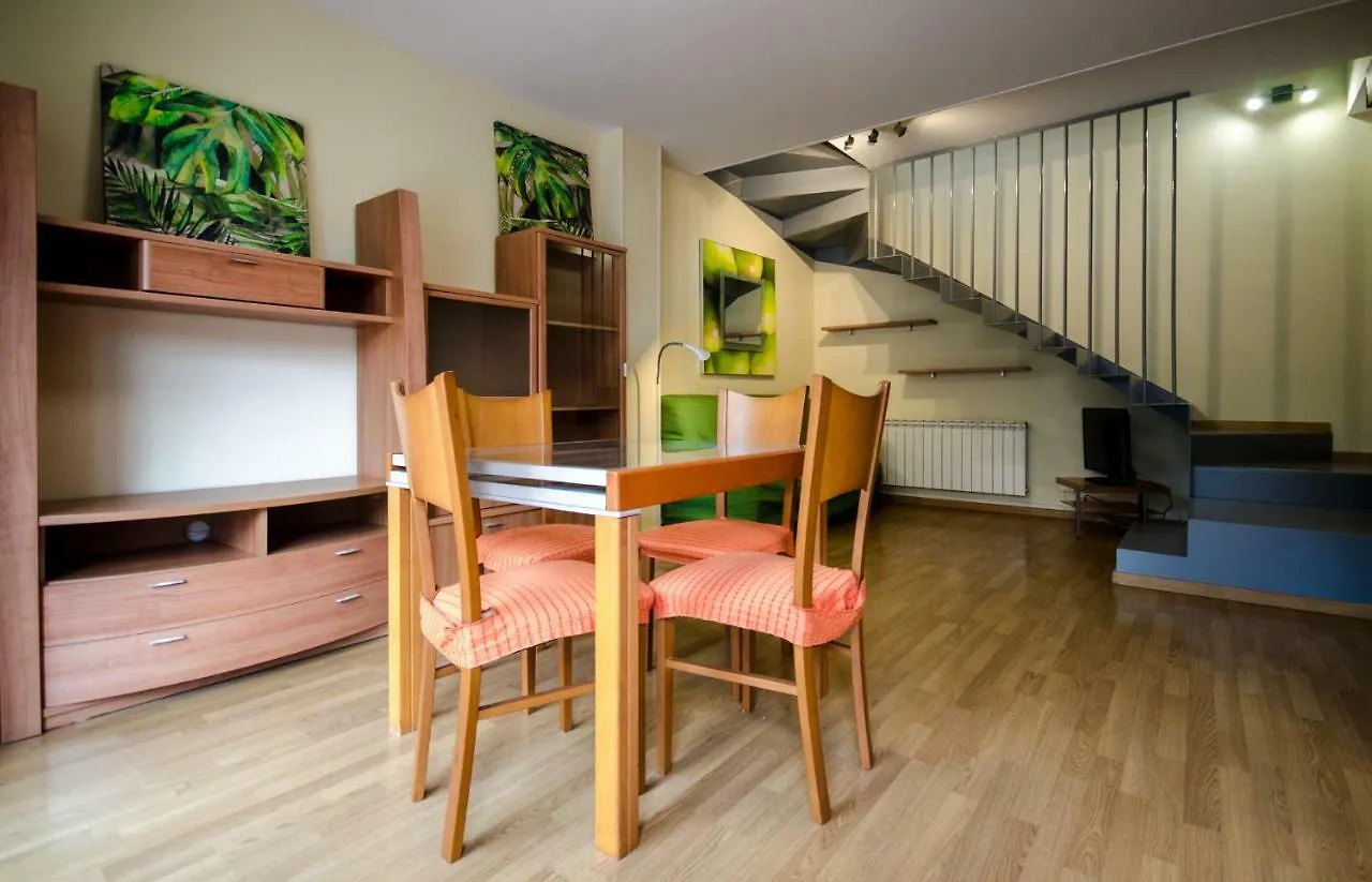 Casa Con Piscina Y Parking En Girona Hotel 0*,